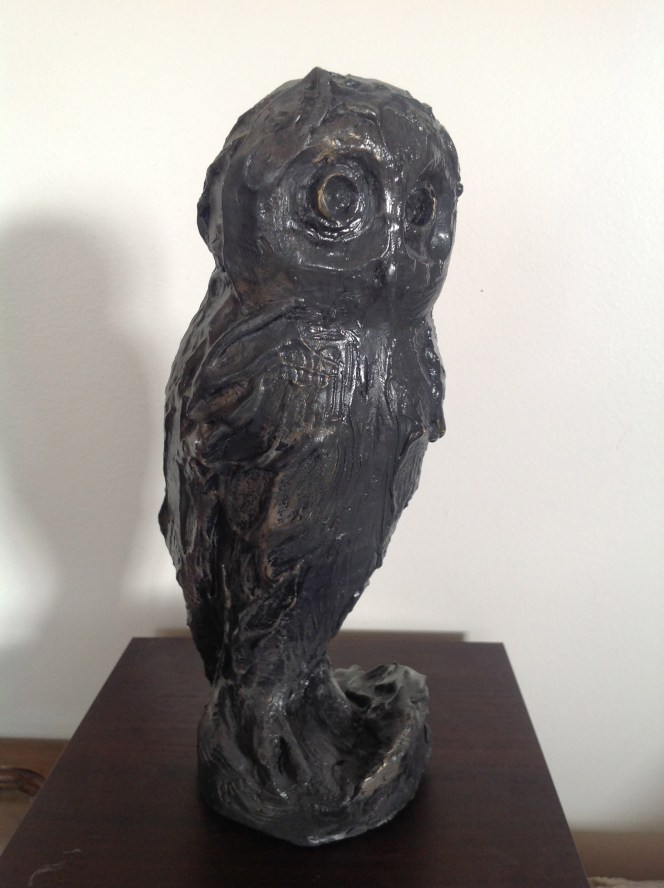 Chouette Harry-Sculpture animalière-Terre cuite-H27/L11/P11cm-Patine Bronze-Fait main-Pièce unique.