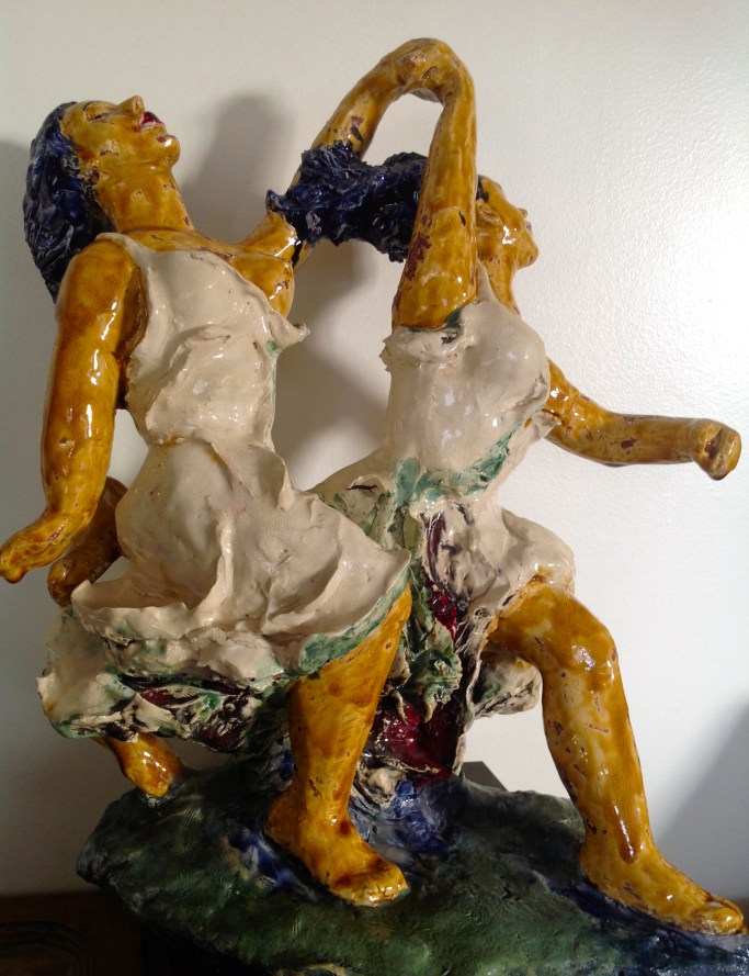 Filles--Sculpture-déstructuré-Terre cuite-Email au four-H 38/L44/P26cm-Fait main-Pièce unique