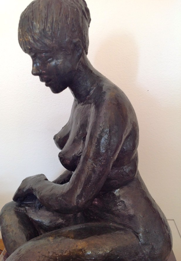 Emma-Nu-Sculpture-Figuratif-Terre cuite-Patine Bronze H31/L19/P22cm-Fait main-Pièce unique