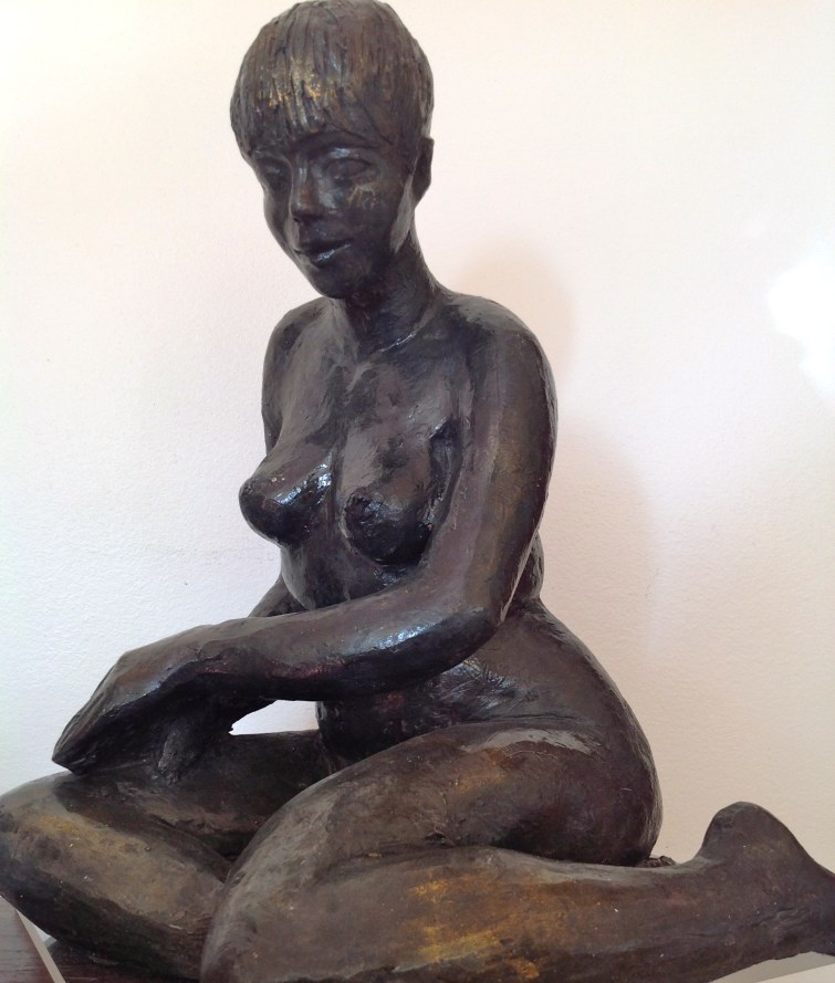 Emma-Nu-Sculpture-Figuratif-Terre cuite-Patine Bronze H31/L19/P22cm-Fait main-Pièce unique