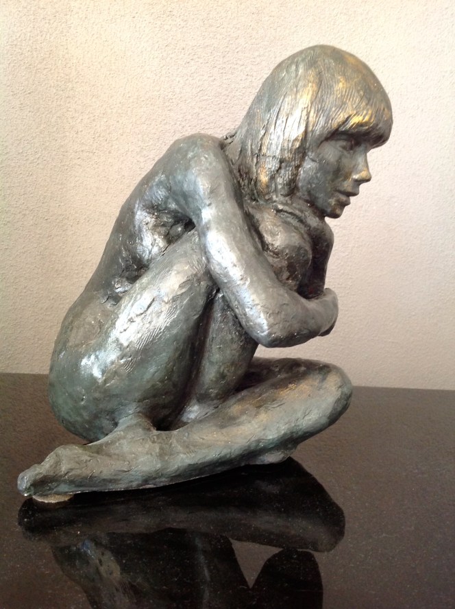 Carole -Sculpture-Terre cuite patinée bronze-Pièce unique-25/15/20cm Fait main-Pièce unique