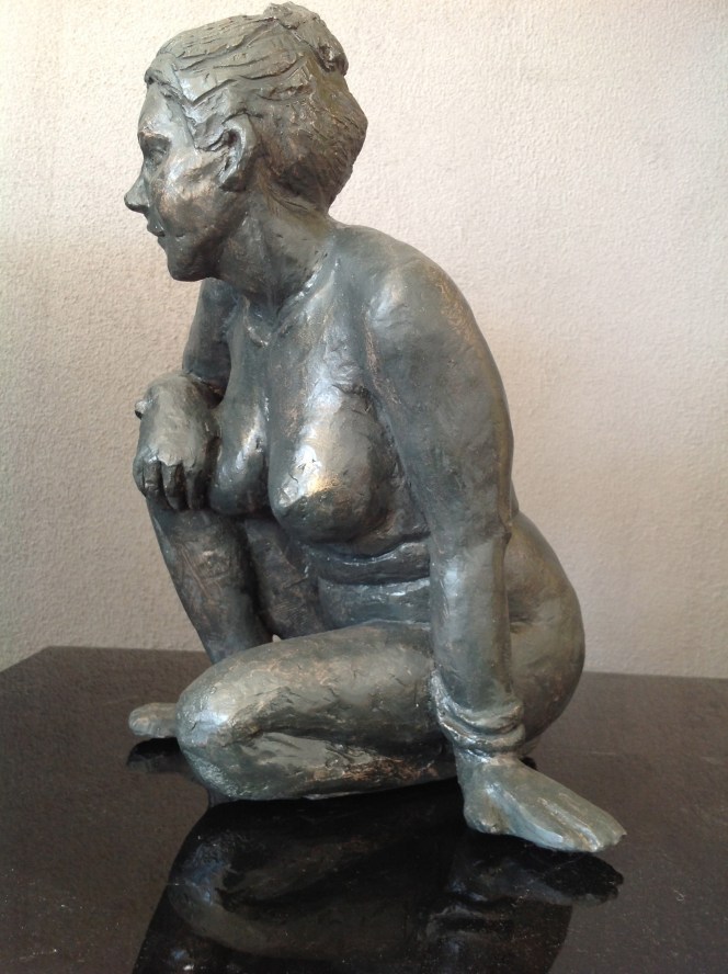 Eva-Nu-Sculpture-Figuratif-Terre cuite-Patine Bronze H28/L21/P22cm-Fait main-Pièce unique