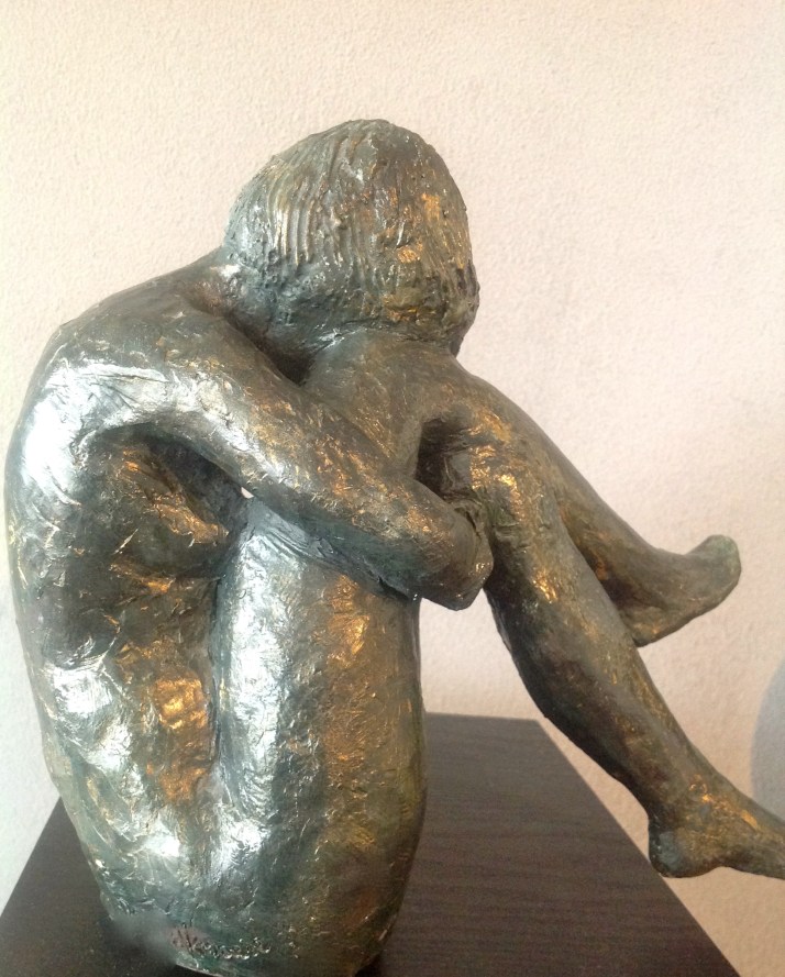 Colette-Sculpture-Figuratif-Terre cuite patinée bronze-H24/L11/29cm