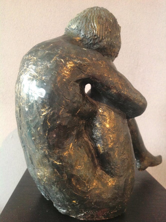 Colette-Sculpture-Figuratif-Terre cuite patinée bronze-H24/L11/29cm