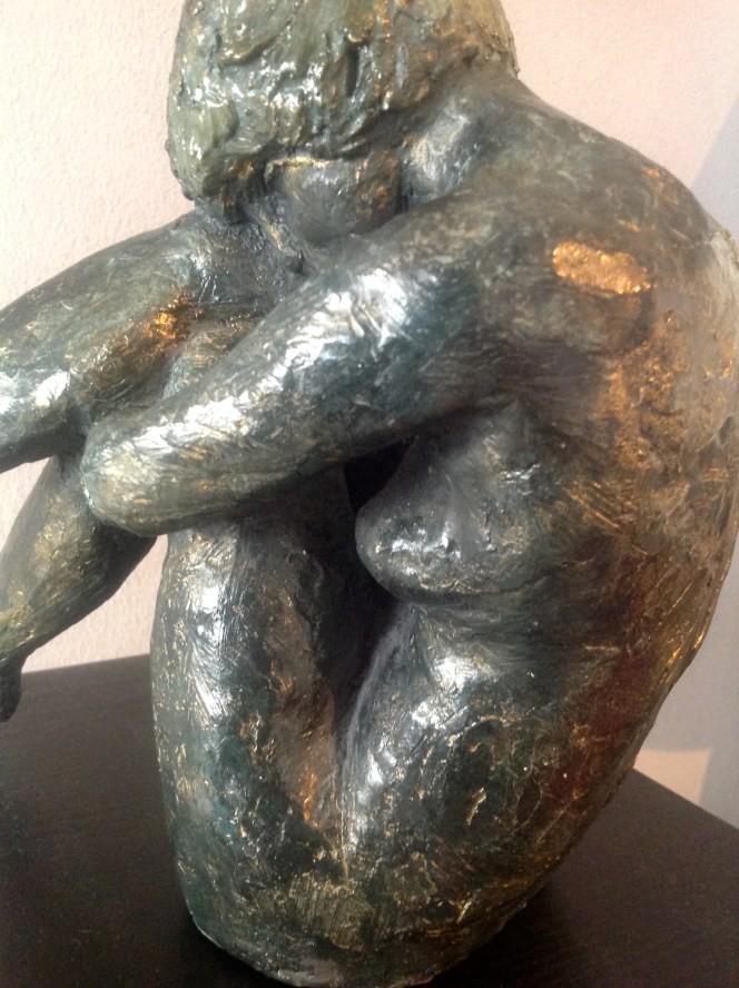 Colette-Sculpture-Figuratif-Terre cuite patinée bronze-H24/L11/29cm