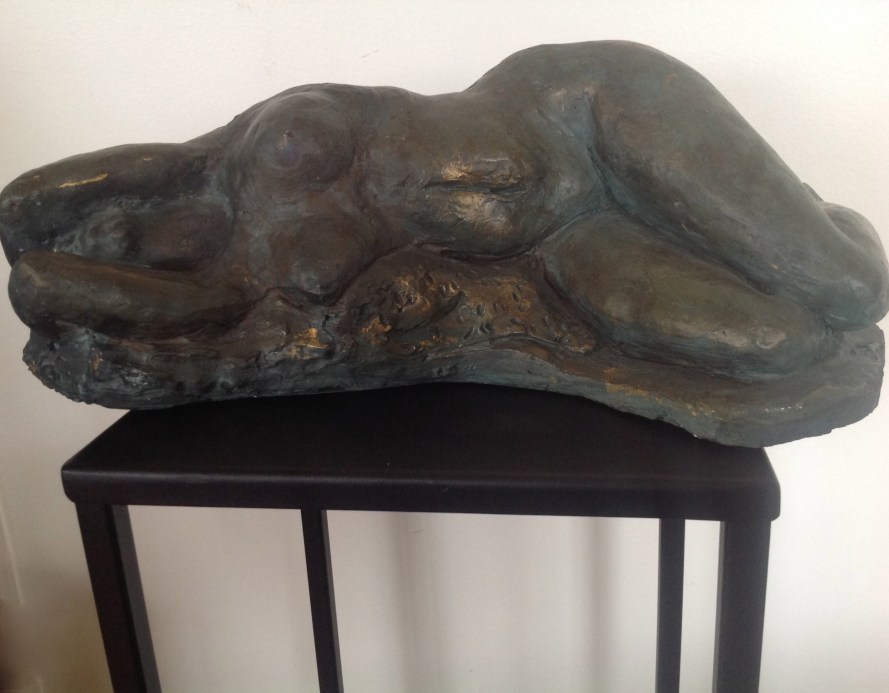 Mira-Nu-Sculpture-Figuratif-Terre cuite-Patine Bronze H15/L46/P22cm-Fait main-Pièce unique