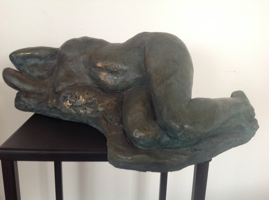 Mira-Nu-Sculpture-Figuratif-Terre cuite-Patine Bronze H15/L46/P22cm-Fait main-Pièce unique