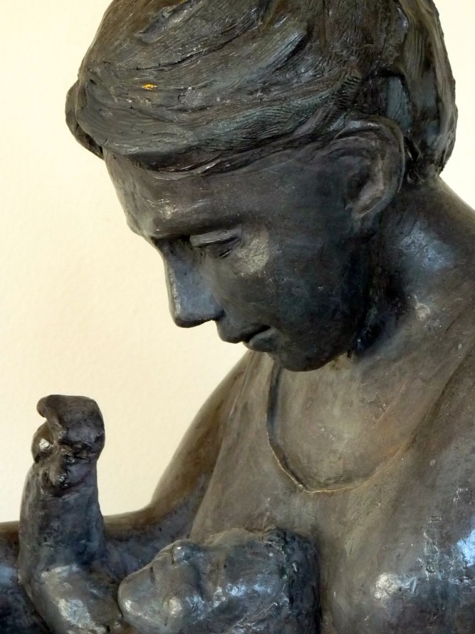 Maternité-Sculpture-Terre cuite-Inspiration cubiste-H46/L45/25cm-Patine Bronze-Fait main-Pièce unique.